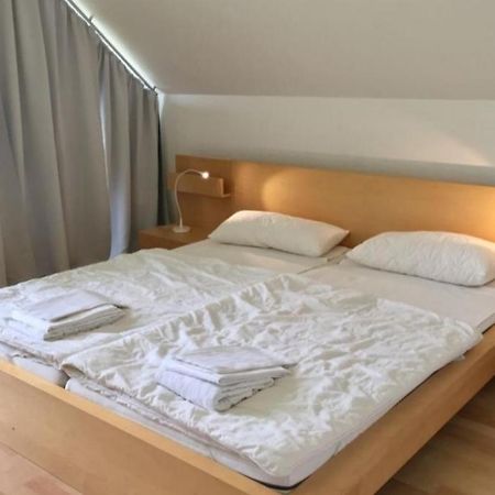 W7 - Sehr Schoenes Ferienhaus Mit Toller Lage Und Super Aussicht In Roebel An Der Mueritz Villa Esterno foto