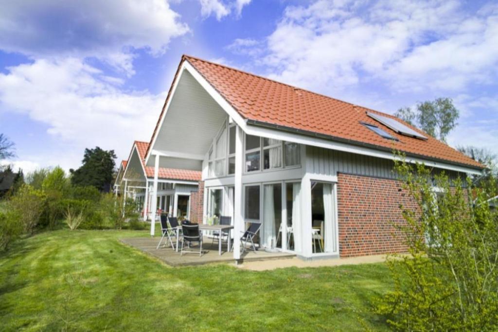 W7 - Sehr Schoenes Ferienhaus Mit Toller Lage Und Super Aussicht In Roebel An Der Mueritz Villa Esterno foto